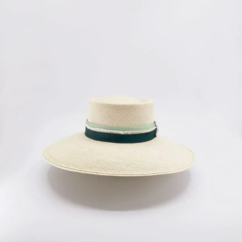 Chapeau à bord large – ITA