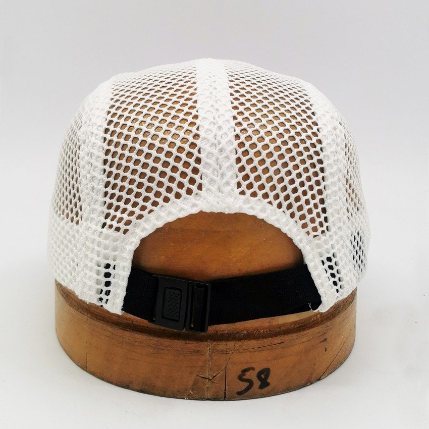 Casquette de sport grise